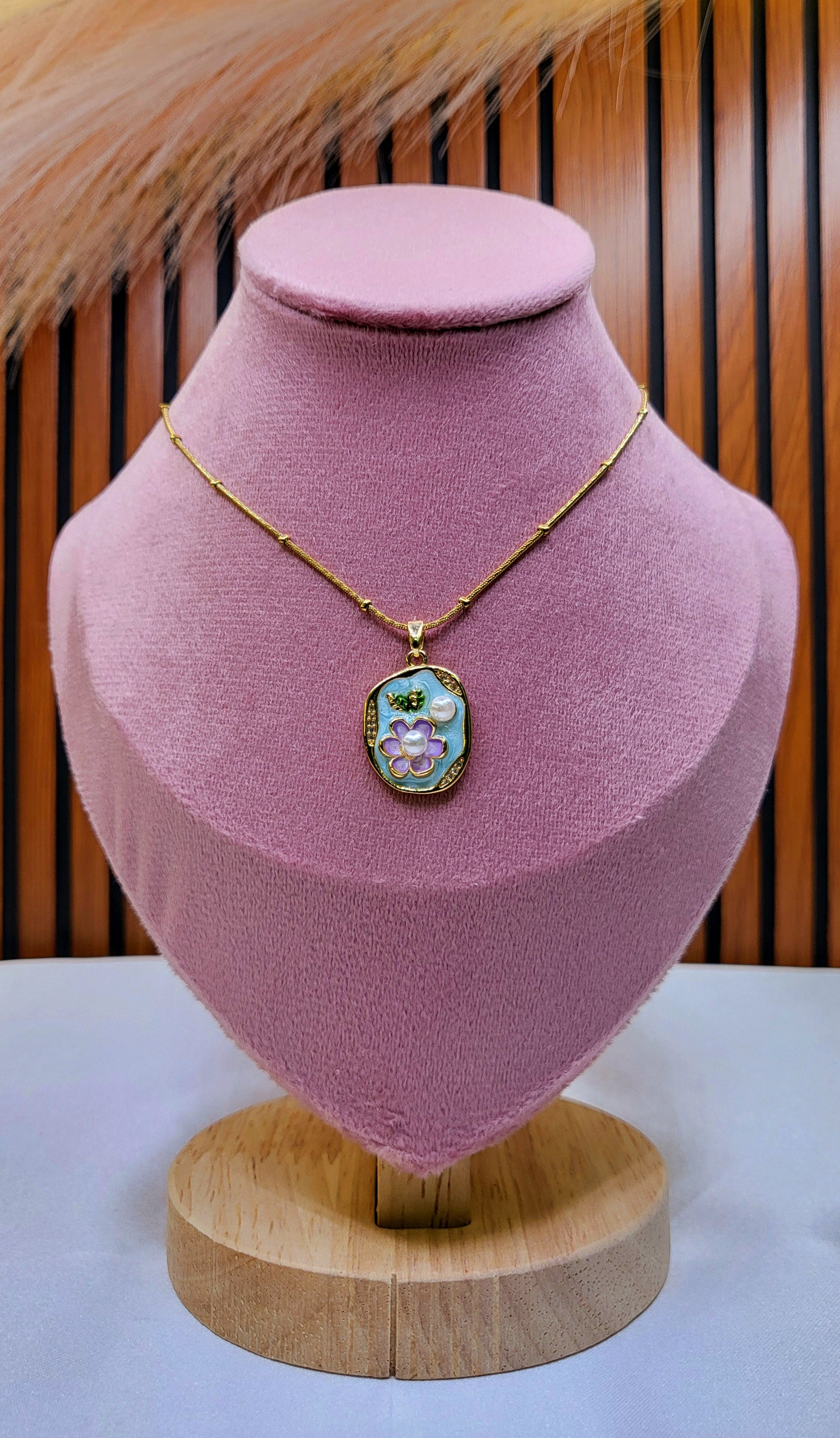 Mon Coeur Resin Necklace