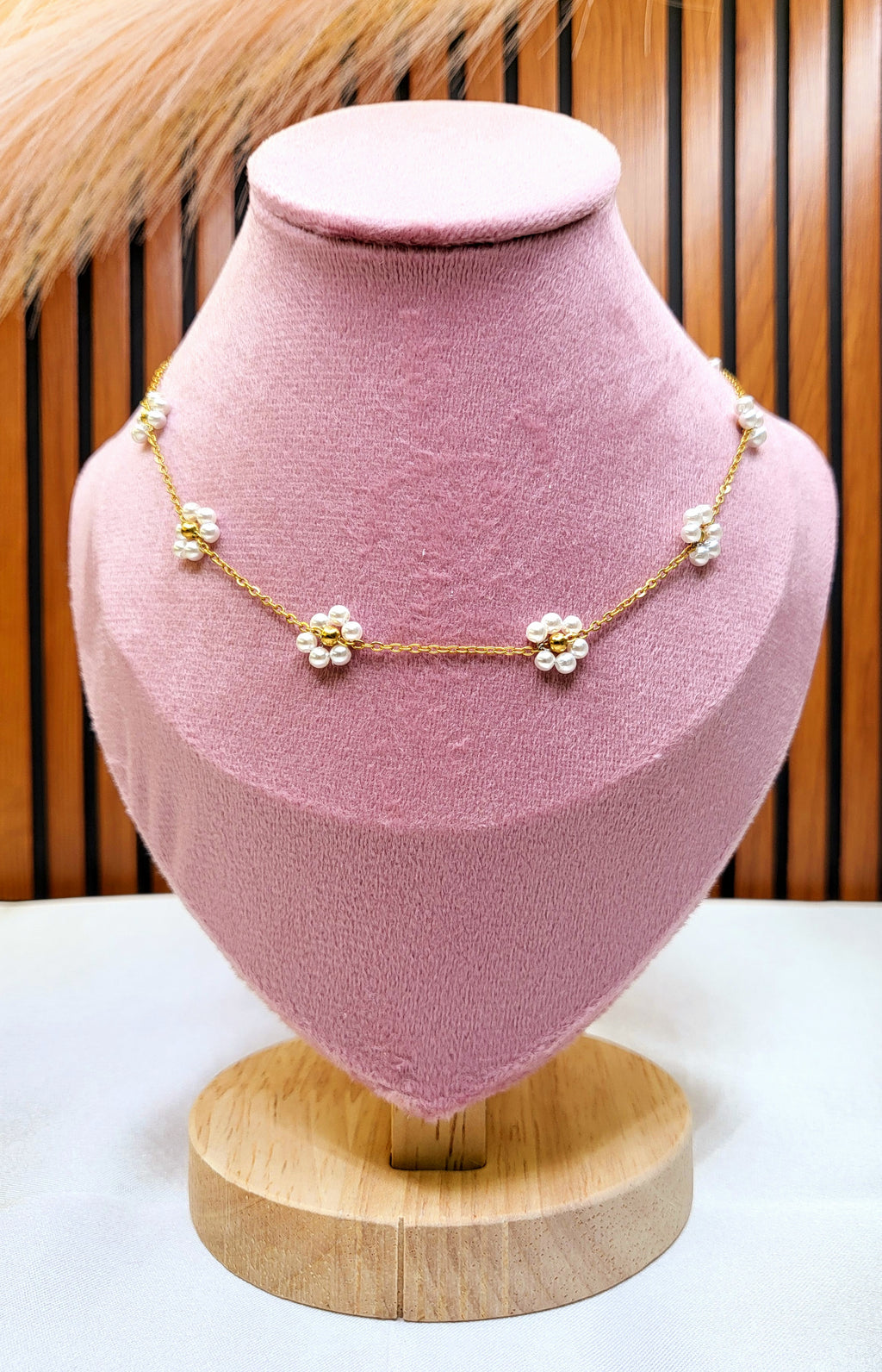 Daisy Chain Pearl Necklace