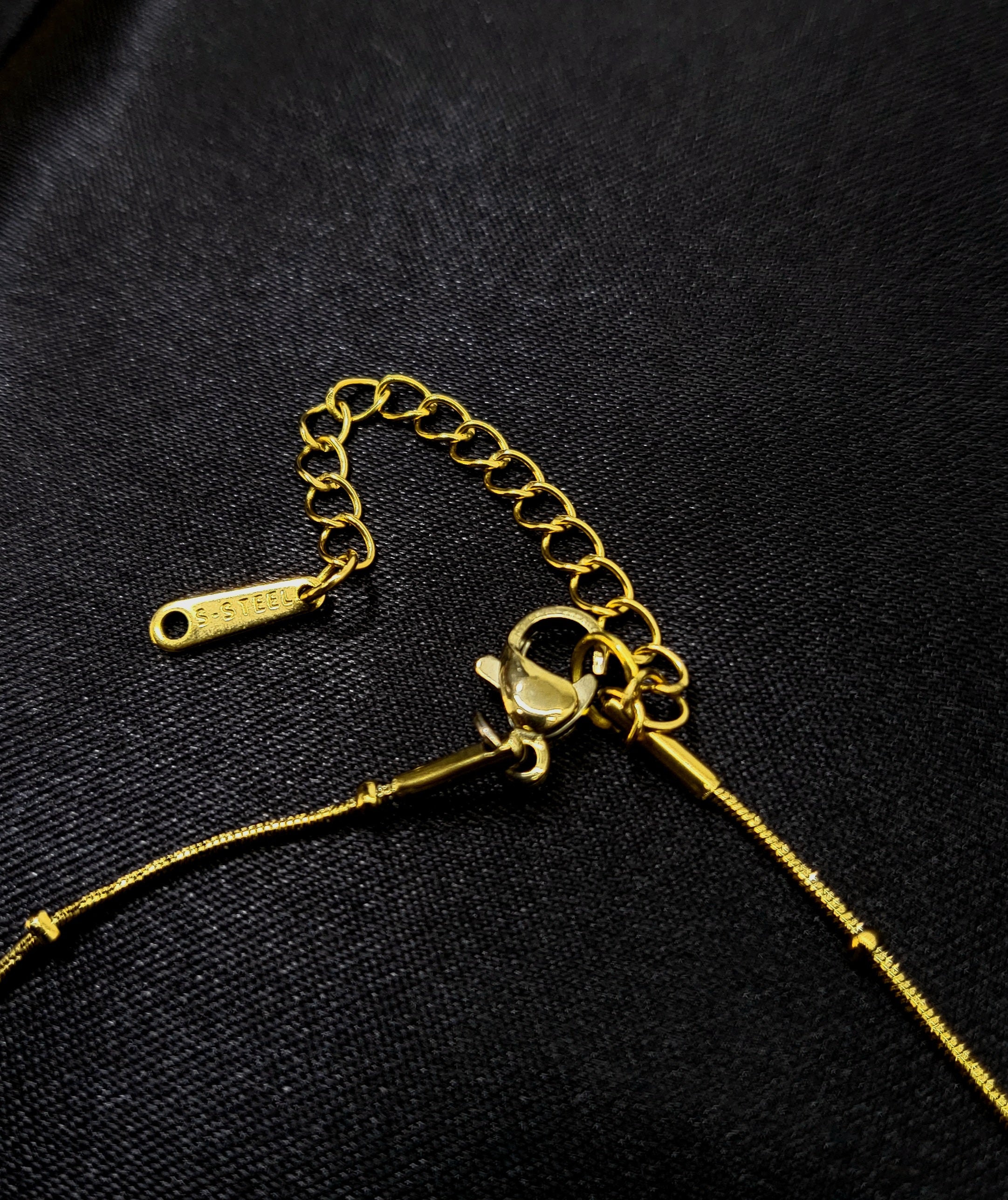 Mon Coeur Resin Necklace