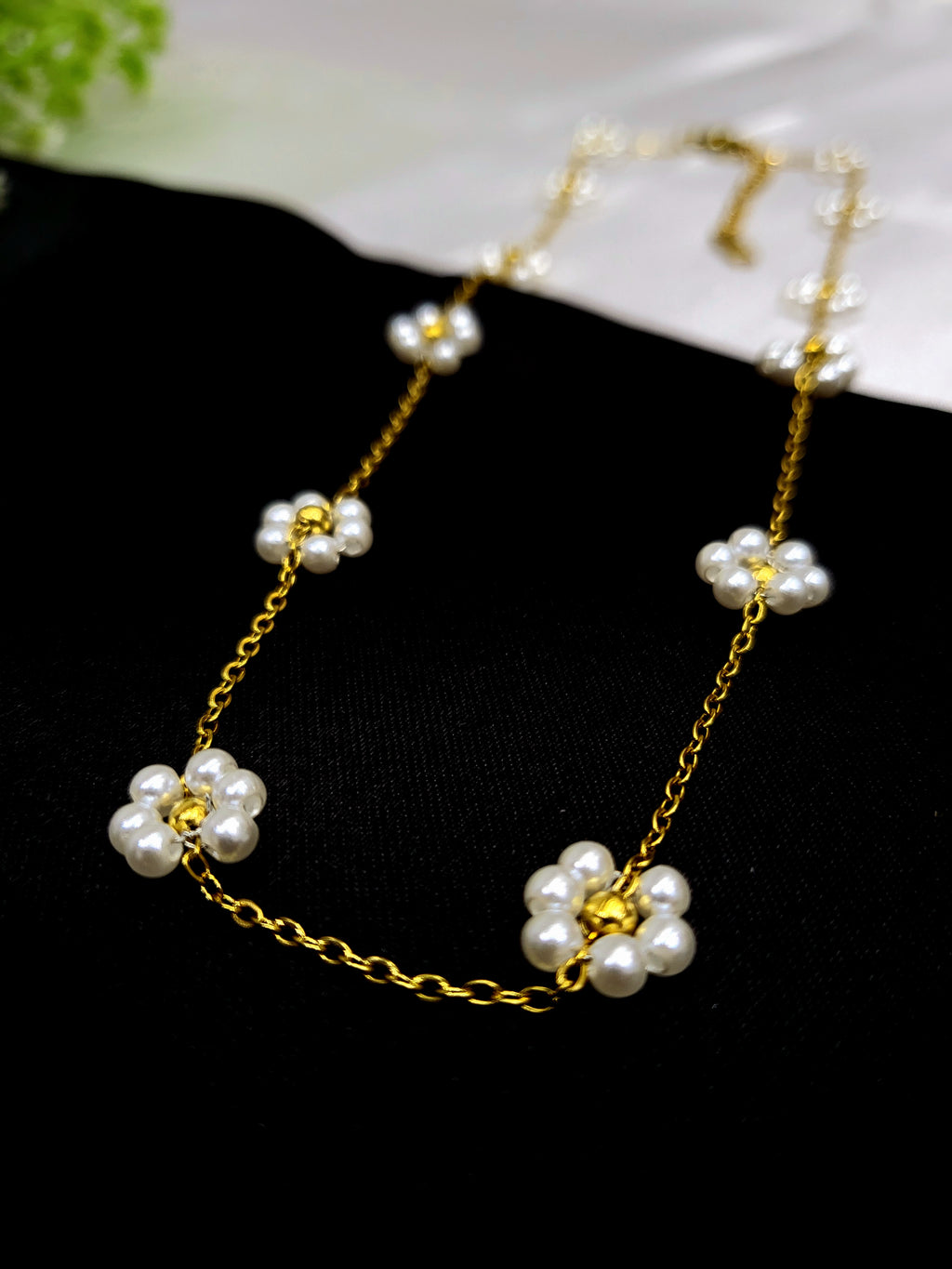 Daisy Chain Pearl Necklace