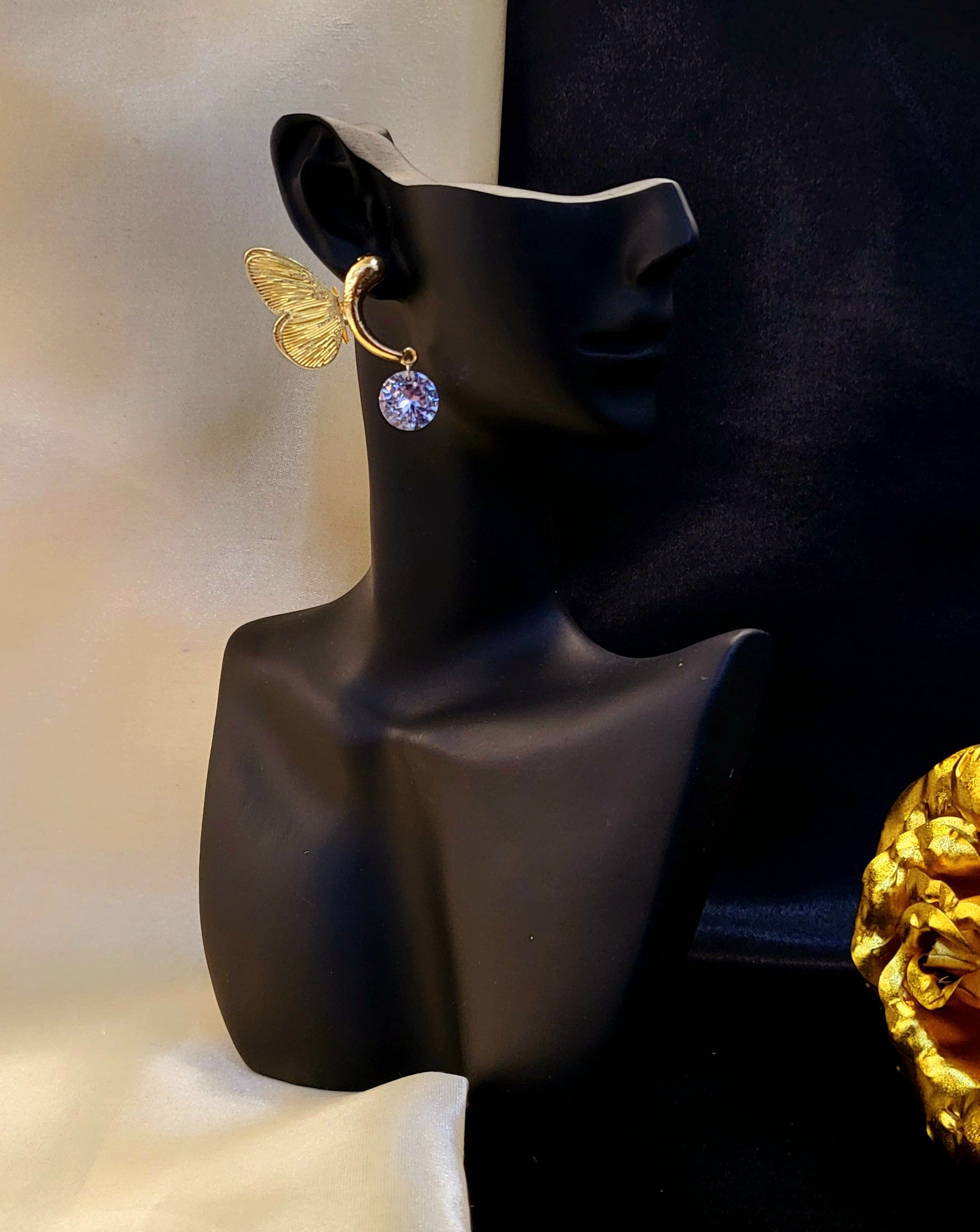 Papillon Glow Butterfly Solitaire Earrings