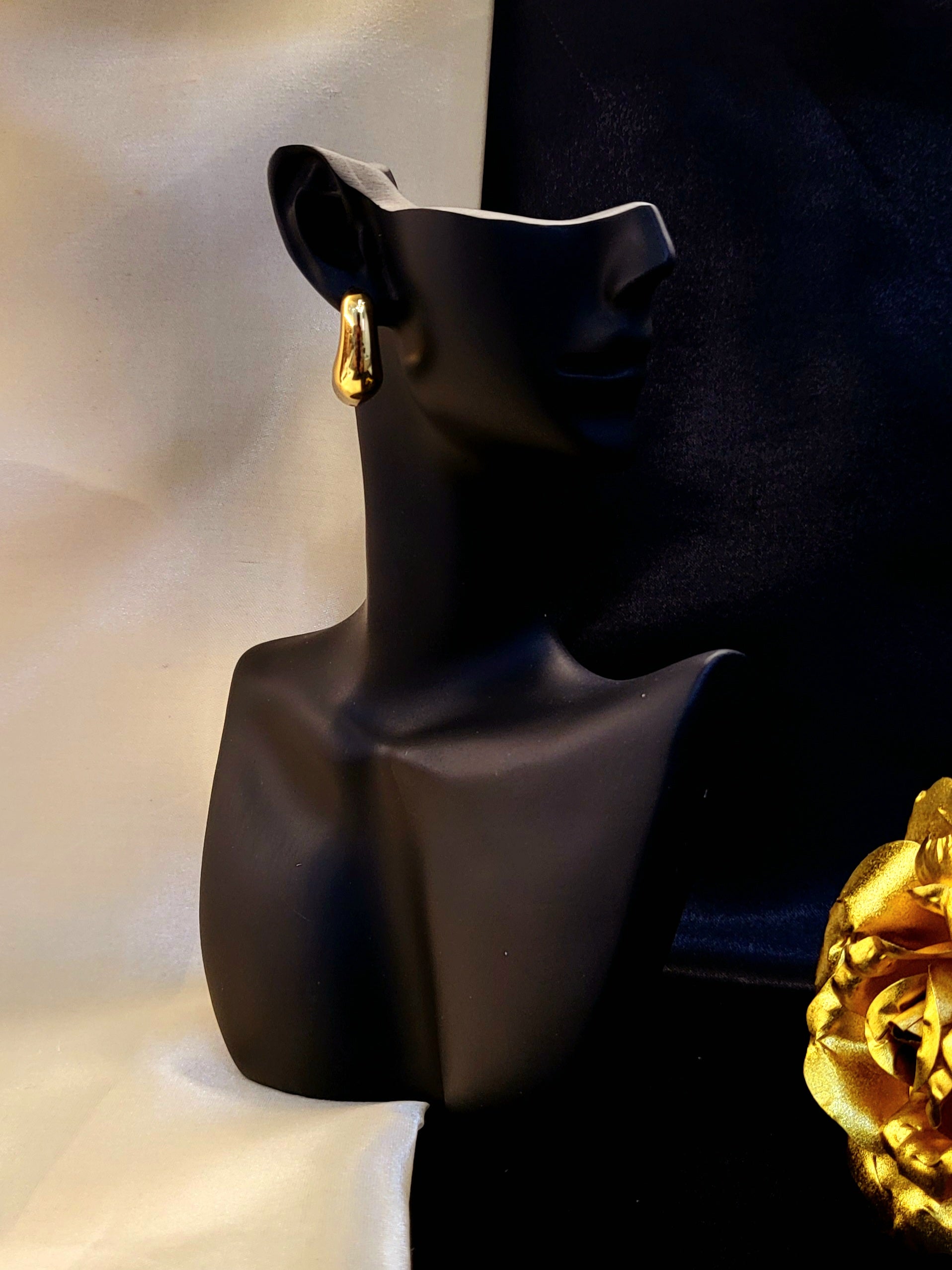 Lustrous Luxe Chunky Hoops