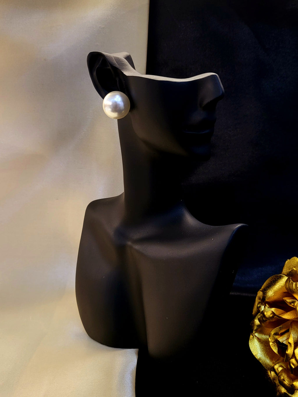Mirabelle Pearl Studs