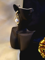 Chic Pearl Studs