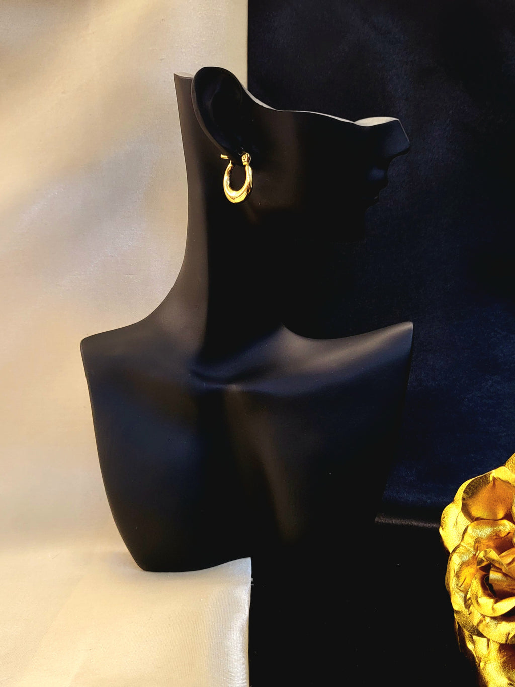 Chateau Gold Luxe Hoops