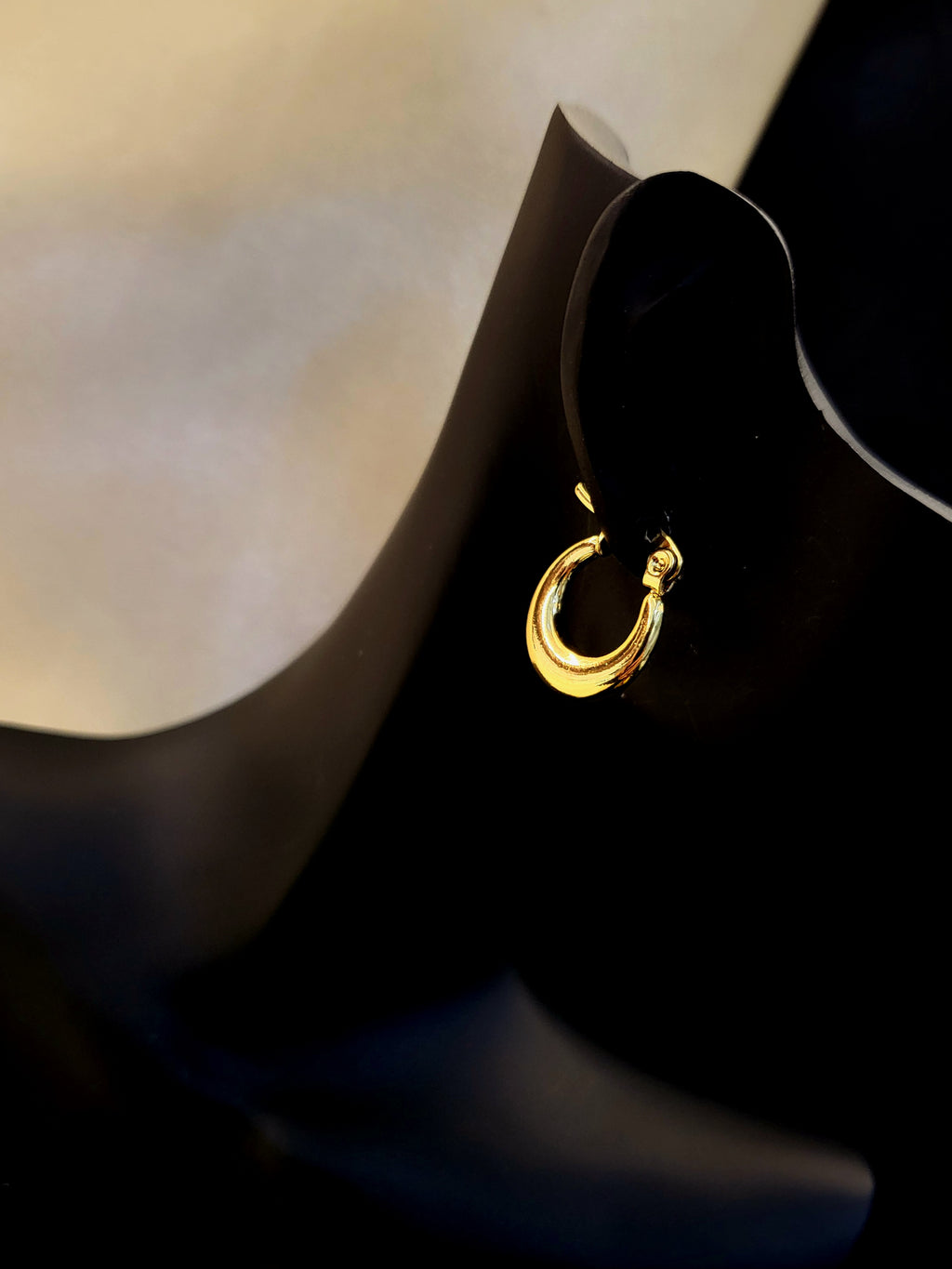 Chateau Gold Luxe Hoops