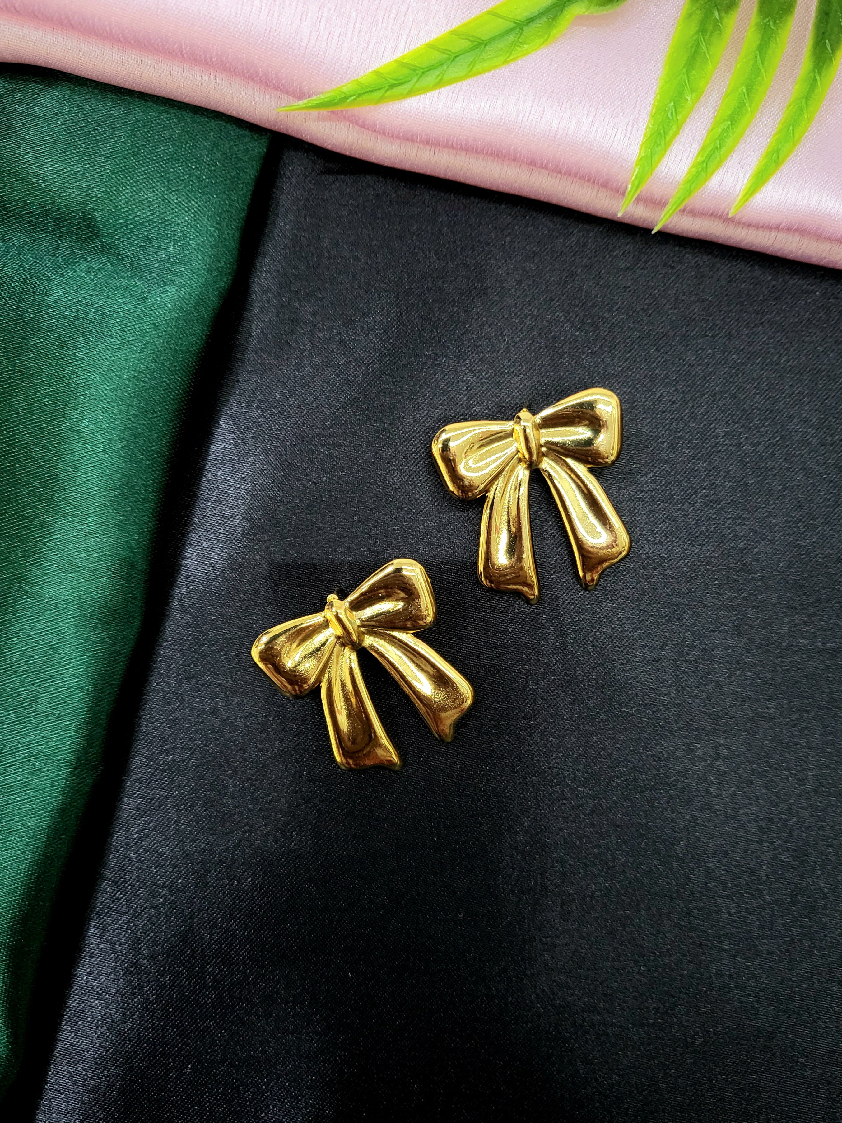 Charme Gold Bow Earrings | Everyday Elegance, Anti-Tarnish