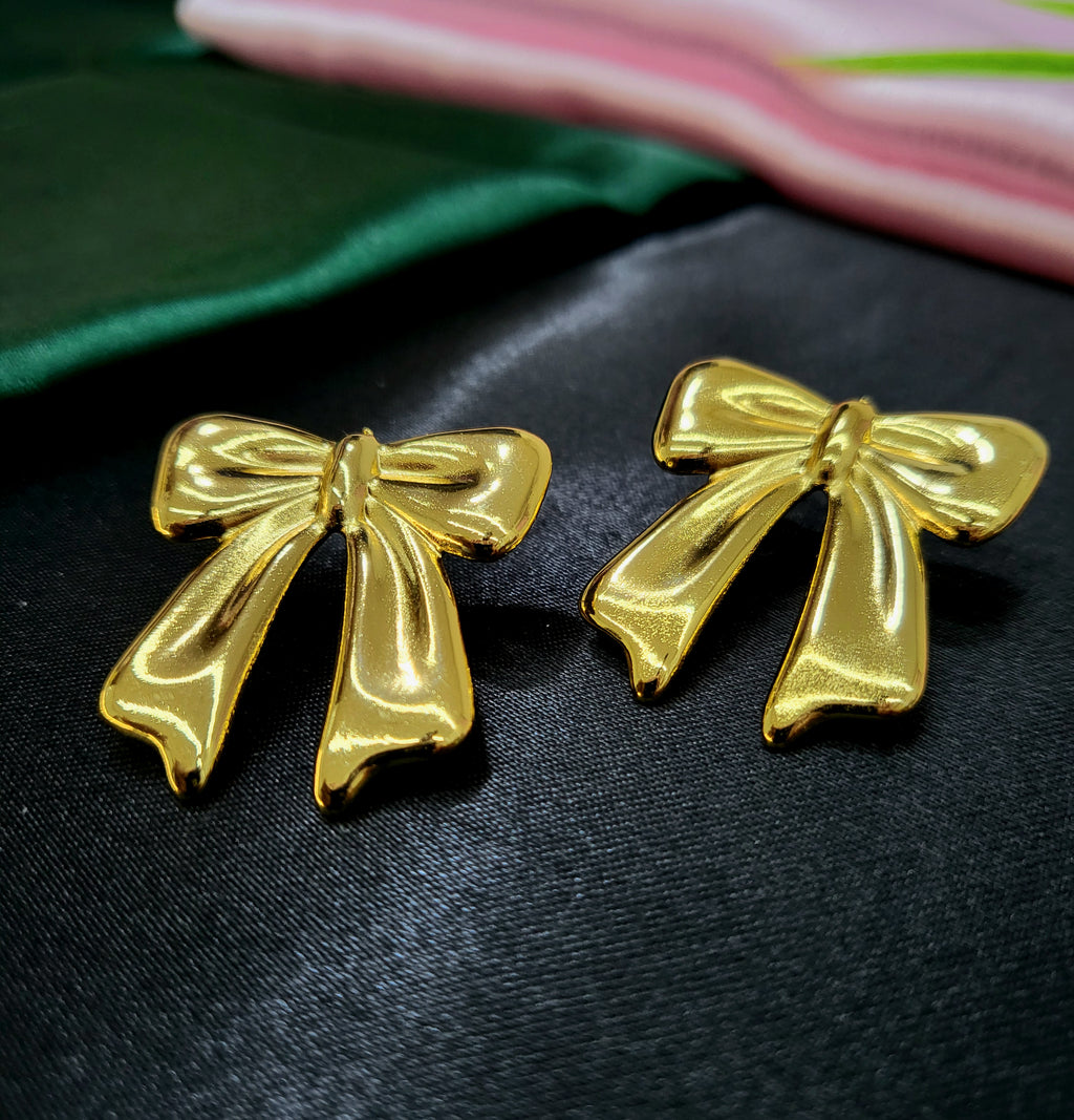 Charme Gold Bow Earrings