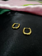 Majestique Golden Hoops