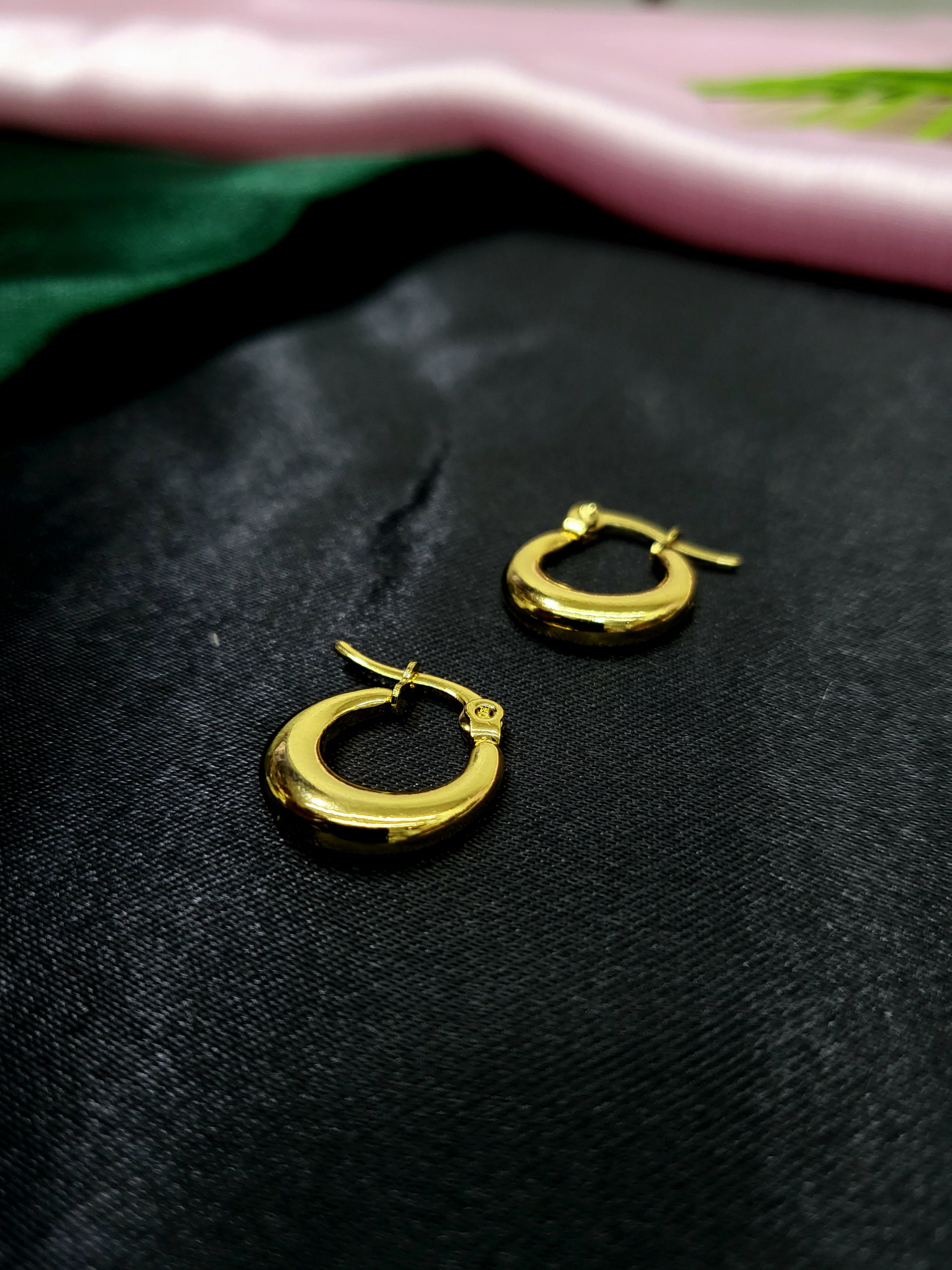 Chateau Gold Luxe Hoops