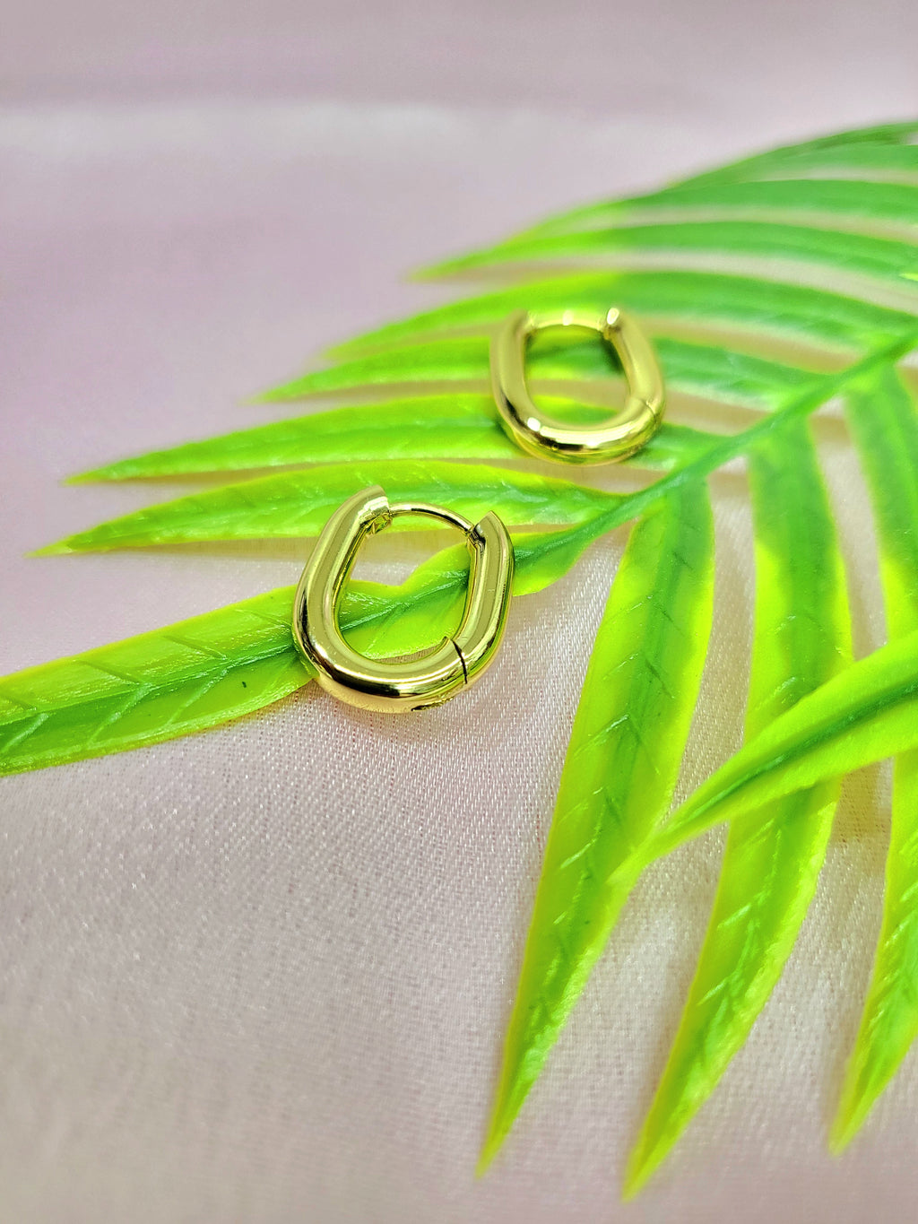 Majestique Golden Hoops