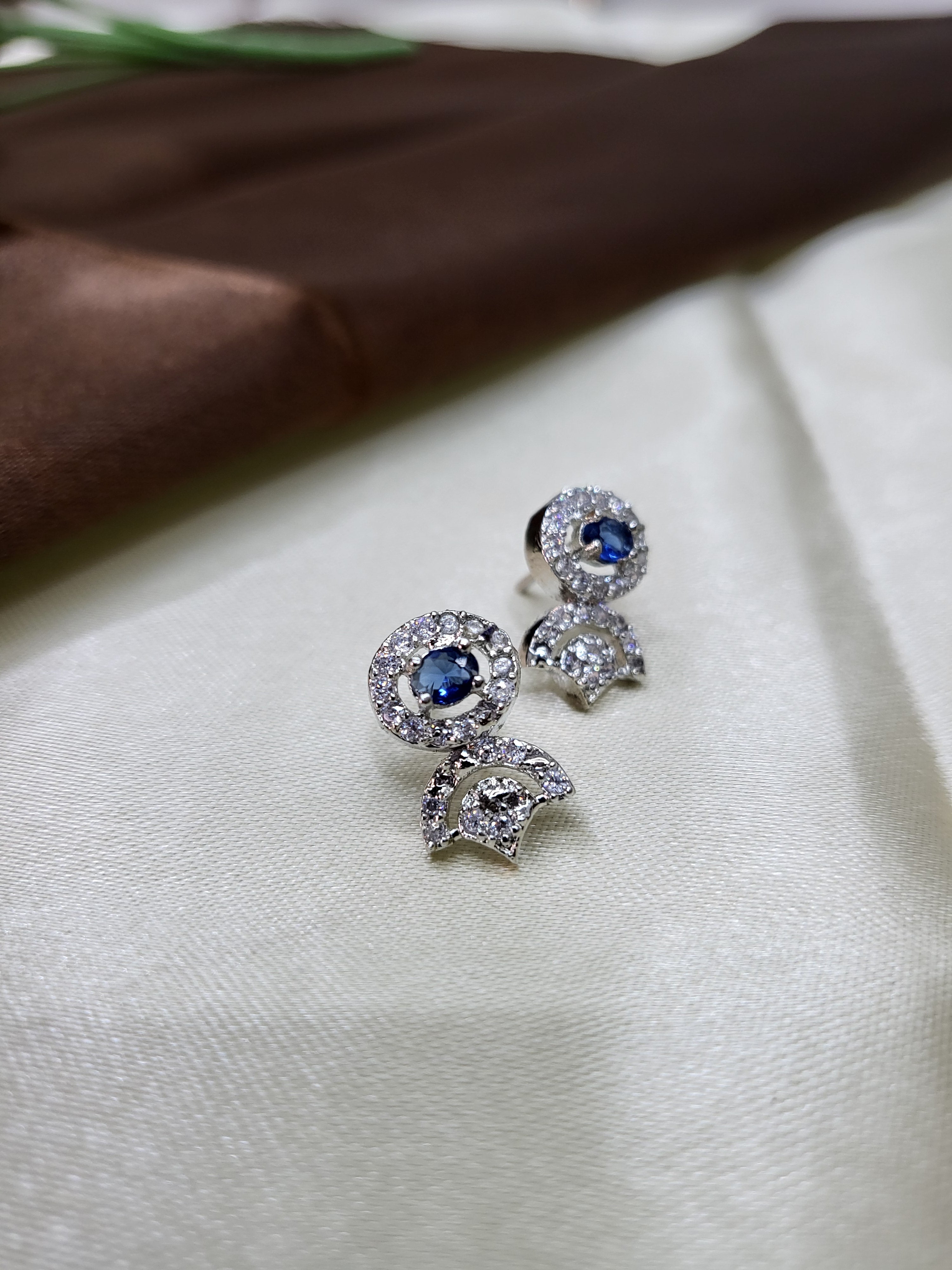 Avielle Sapphire Blue Diamond Finish Minimal Necklace Set with Earrings