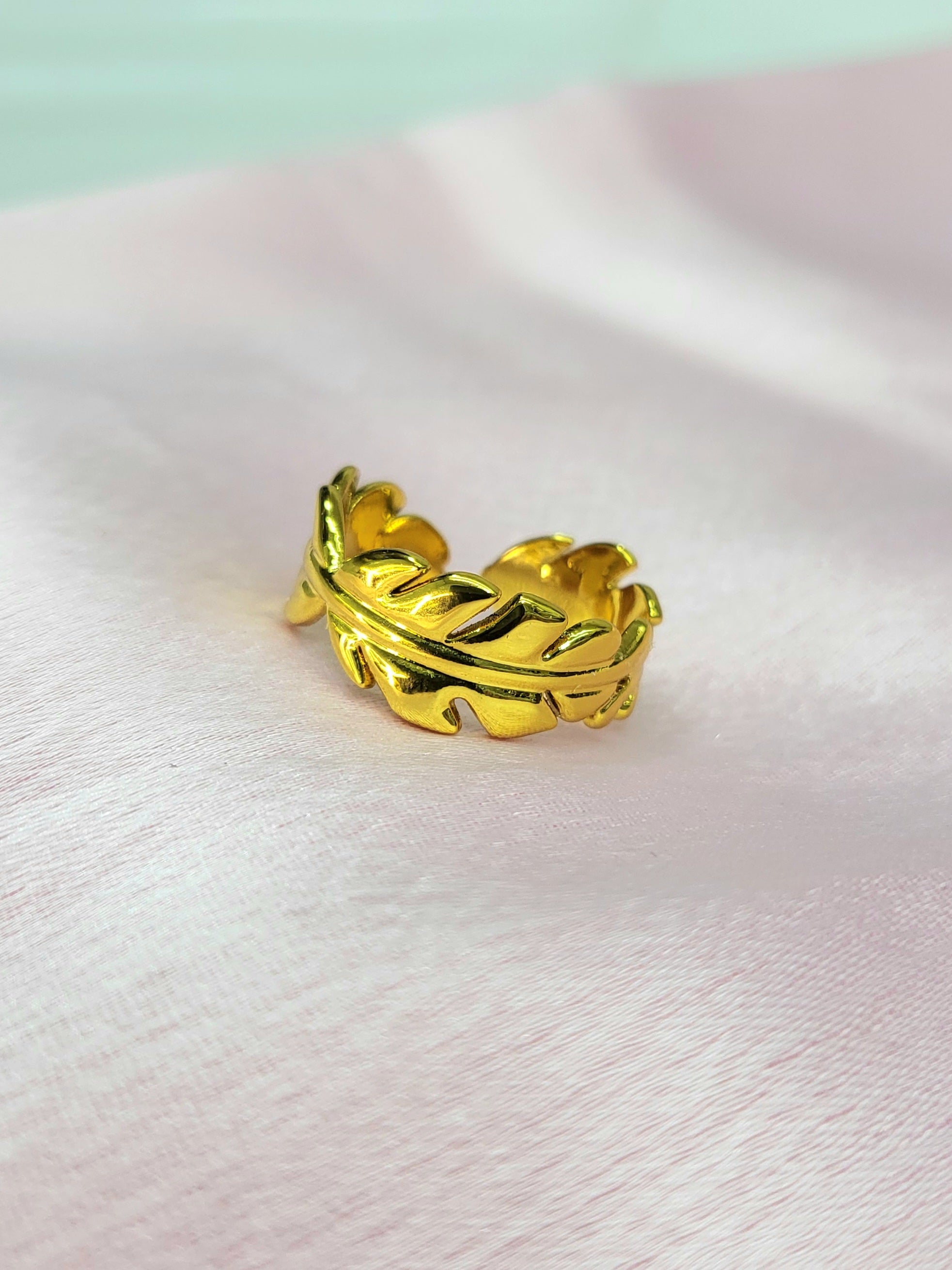 Isolde Gold Sculpted Leaf Branch Open Band Ring