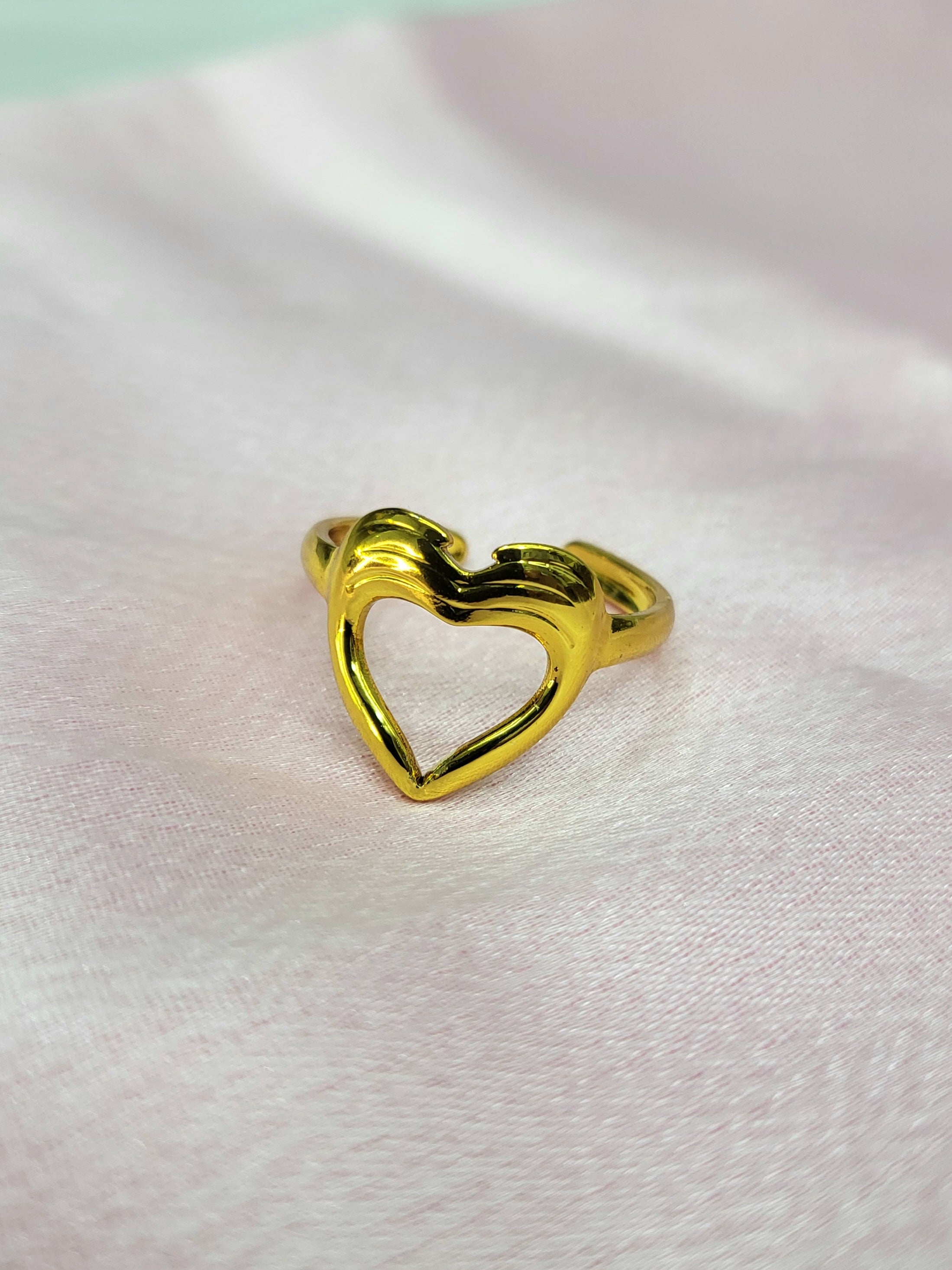 Zenovia Gold Abstract Molten Open Heart Statement Ring