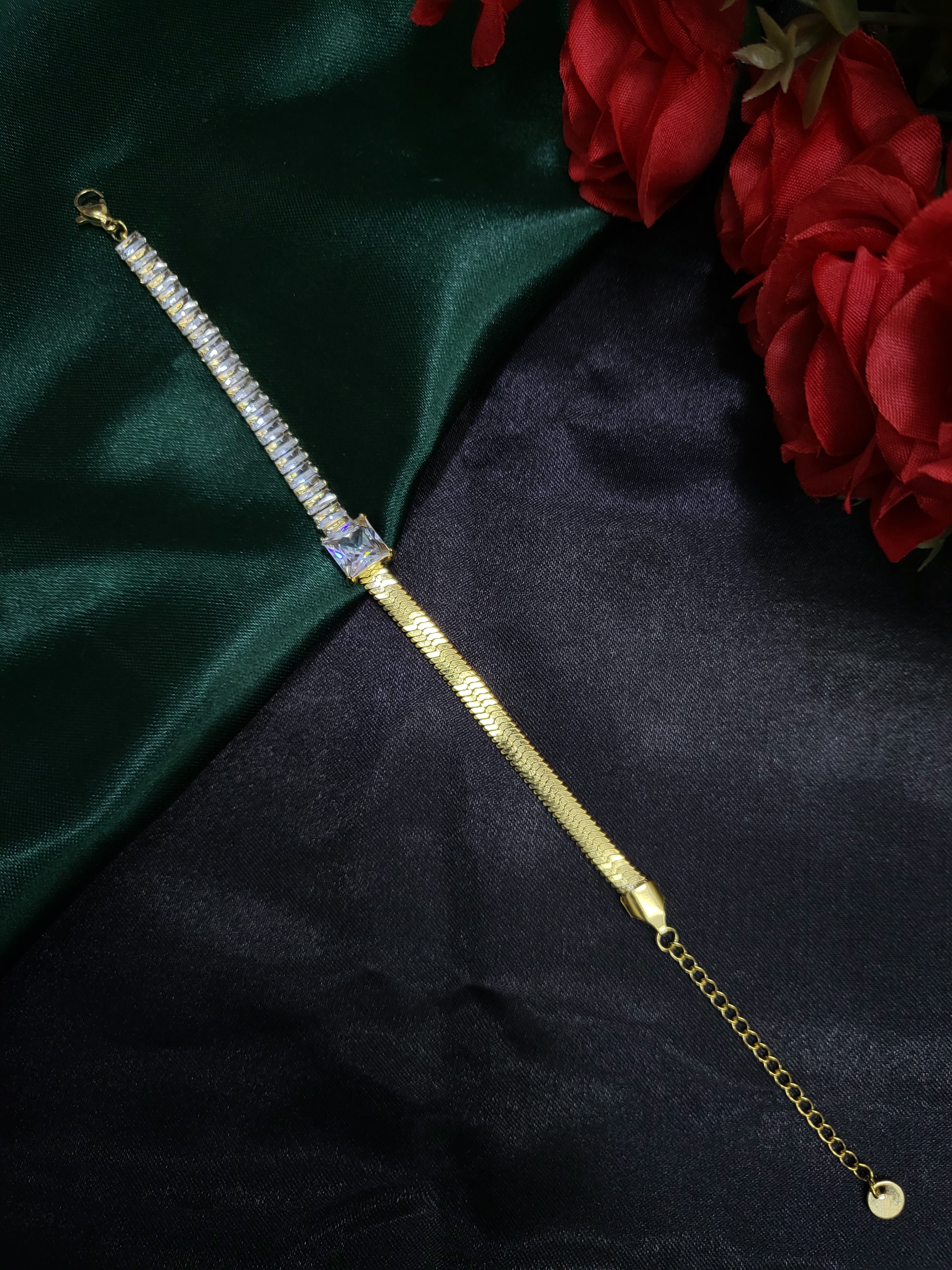 Veylor™ Anti-Tarnish Gold Herringbone & Baguette Crystal Bracelet – Waterproof 18K Gold Plated Jewelry