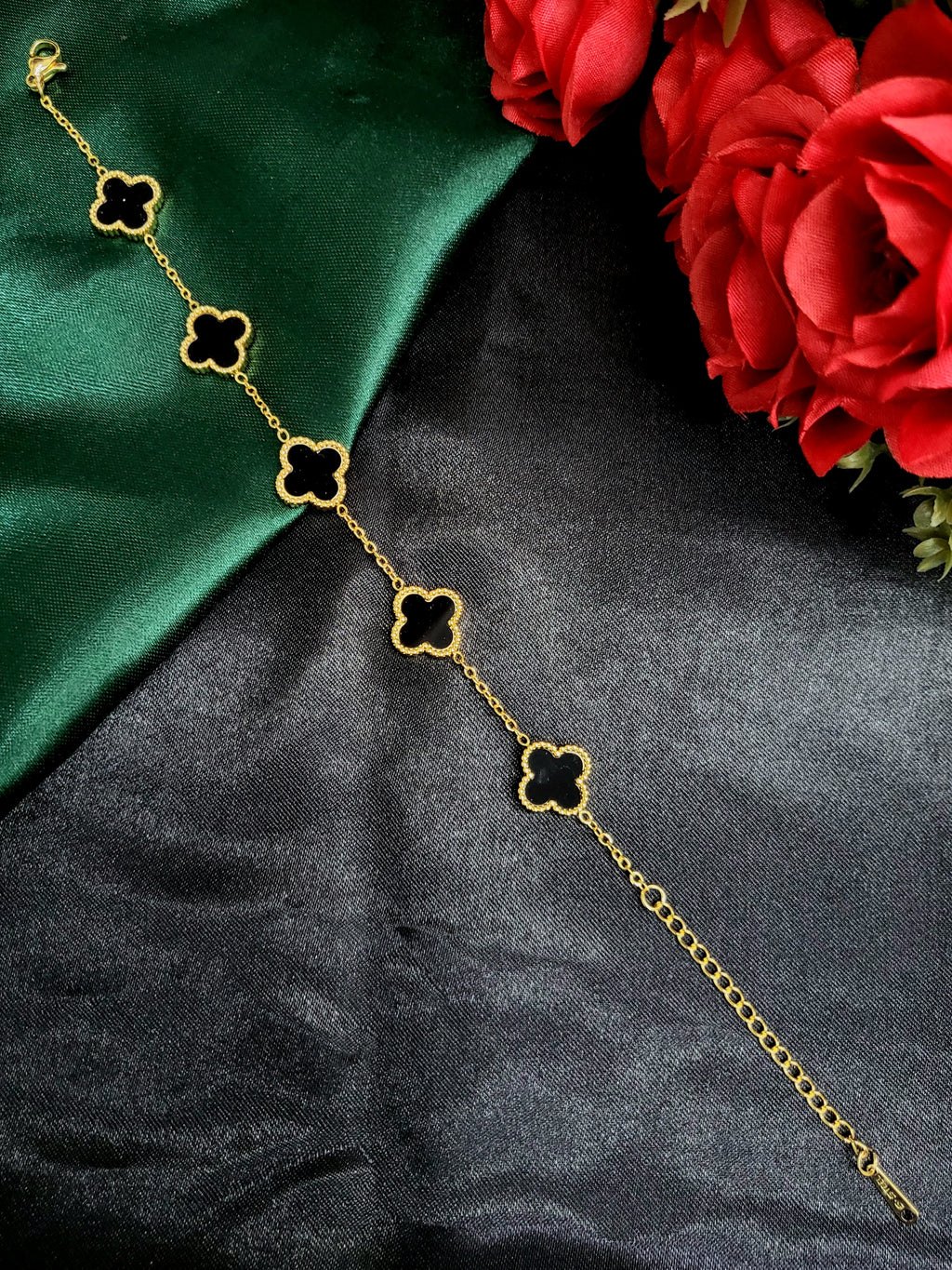Varyn™ Anti-Tarnish Black Clover Charm Bracelet – Waterproof 18K Gold Plated 5-Motif Luxury Jewelry