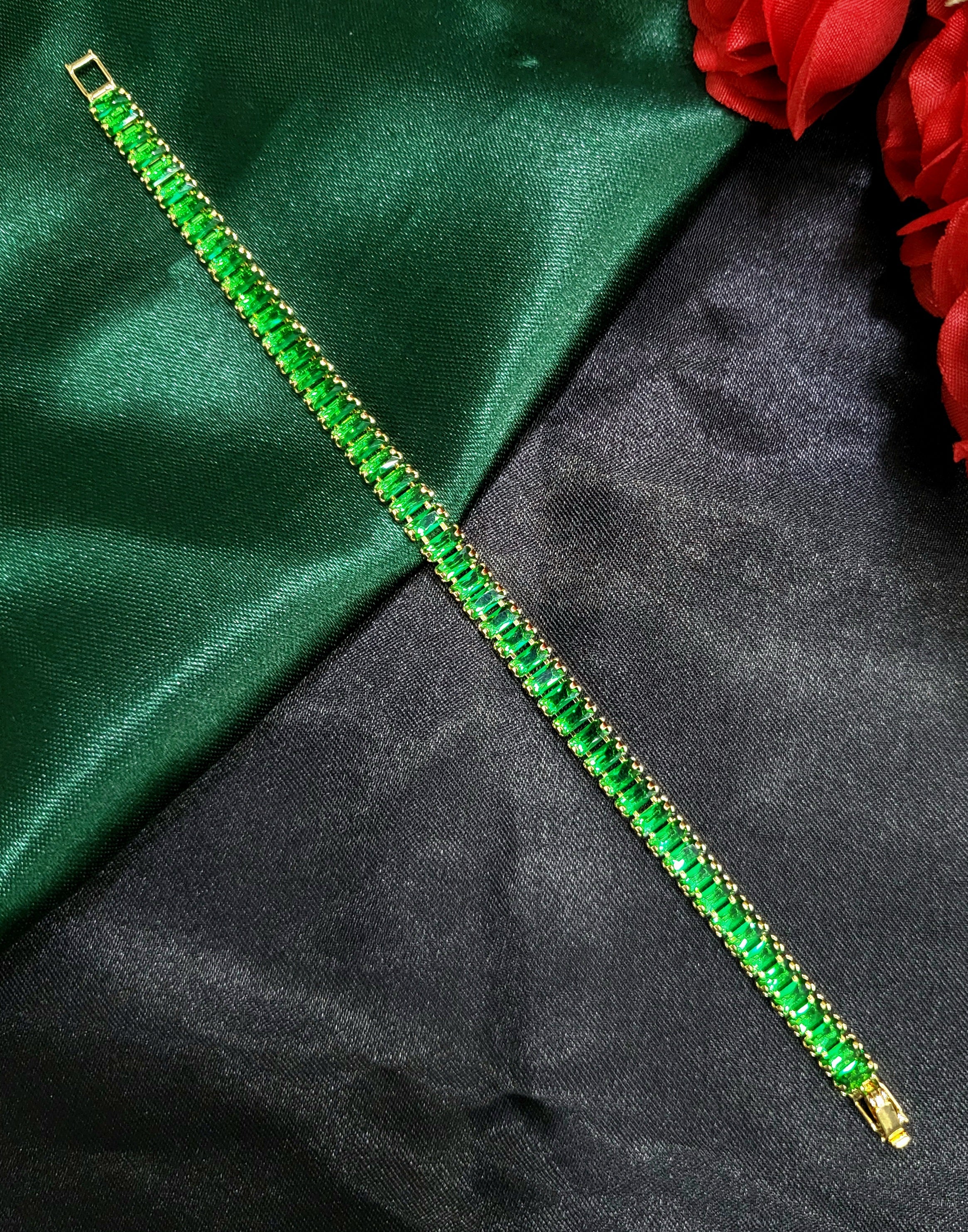 Ember™ Anti-Tarnish Emerald Green Baguette Tennis Bracelet – Waterproof 18K Gold Plated Vintage Luxury Jewelry