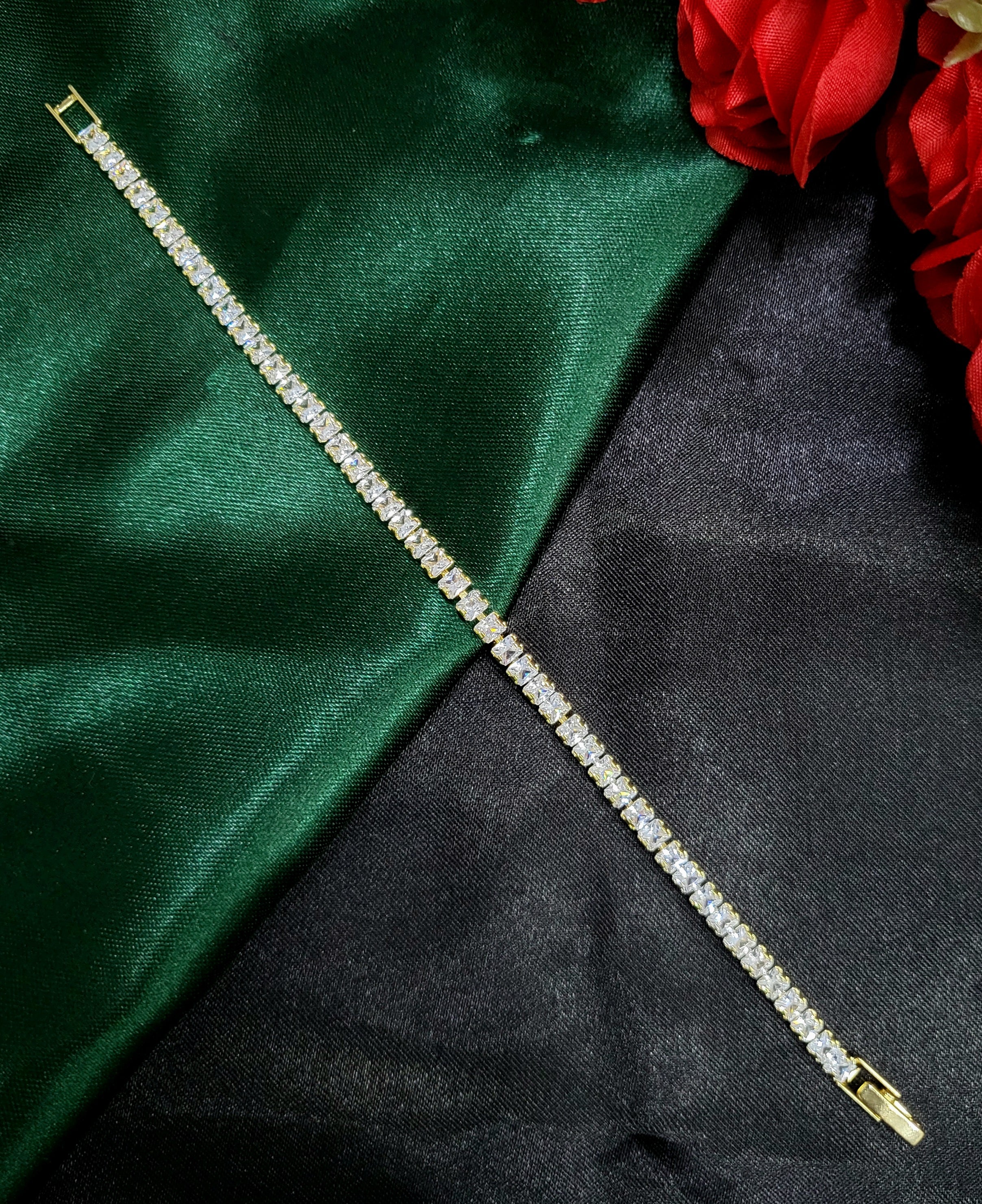 Solstice™ Anti-Tarnish Clear Baguette Tennis Bracelet – Waterproof 18K Gold Plated Luxury Diamond-Simulant Jewelry