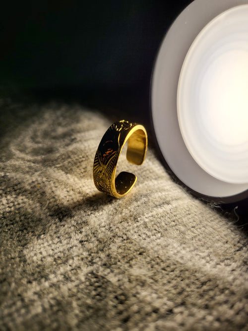 Aethra Gold Eye of Horus Egyptian Motif Band Ring