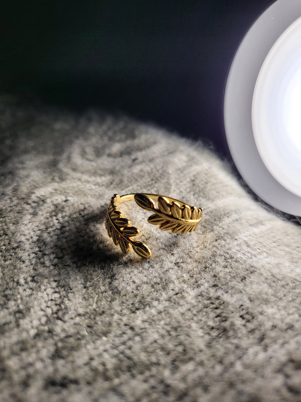 Novera Gold Sculpted Bypass Leaf Branch Open Ring