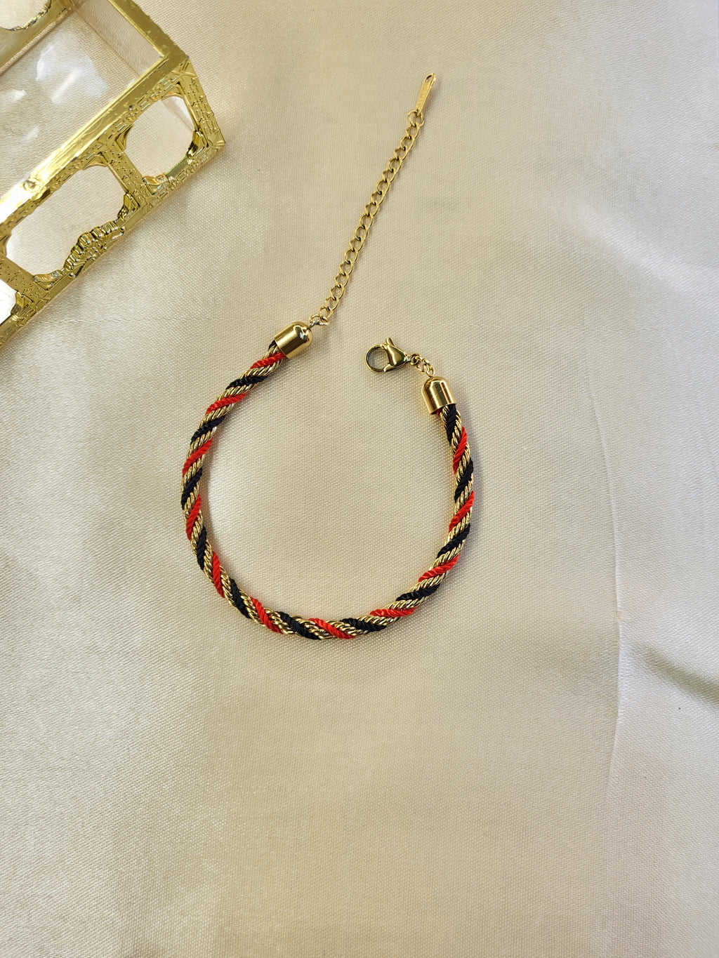 Vaelor Anti-Tarnish Stainless Steel Gold Plated Rope Bracelet