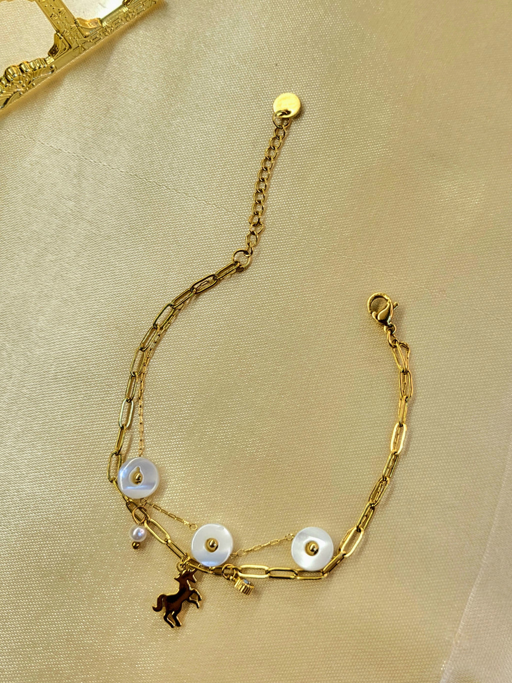 Lorven™ Anti-Tarnish Layered Gold Paperclip Bracelet – Waterproof 18K Gold Plated Whimsical Charm Jewelry