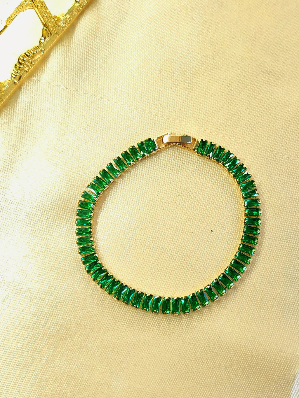 Ember™ Anti-Tarnish Emerald Green Baguette Tennis Bracelet – Waterproof 18K Gold Plated Vintage Luxury Jewelry