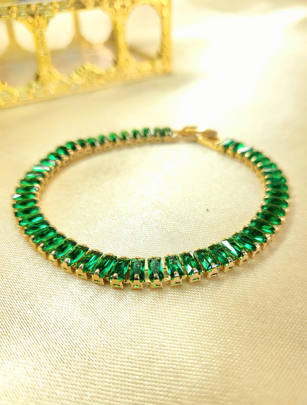 Ember™ Anti-Tarnish Emerald Green Baguette Tennis Bracelet – Waterproof 18K Gold Plated Vintage Luxury Jewelry