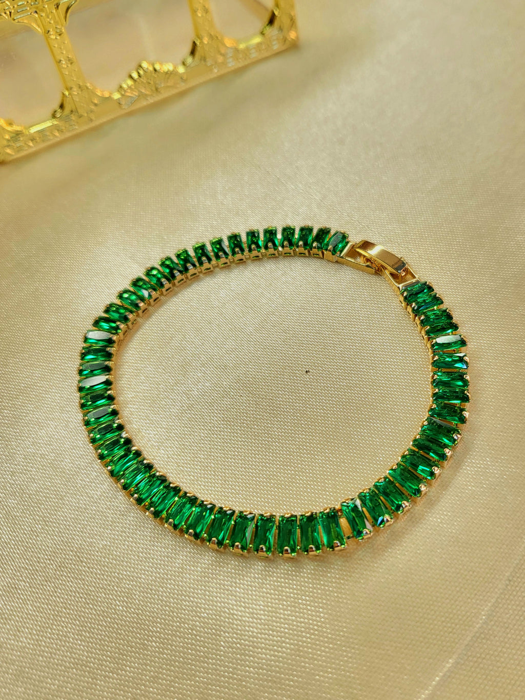 Ember™ Anti-Tarnish Emerald Green Baguette Tennis Bracelet – Waterproof 18K Gold Plated Vintage Luxury Jewelry